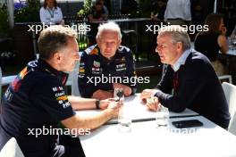 (L to R): Christian Horner (GBR) Red Bull Racing Team Principal with Dr Helmut Marko (AUT) Red Bull Motorsport Consultant and Raymond Vermeulen (NLD) Driver Manager. 02.04.2023. Formula 1 World Championship, Rd 3, Australian Grand Prix, Albert Park, Melbourne, Australia, Race Day.