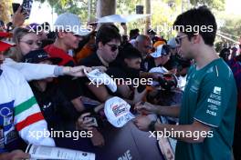 Lance Stroll (CDN) Aston Martin F1 Team with fans. 02.04.2023. Formula 1 World Championship, Rd 3, Australian Grand Prix, Albert Park, Melbourne, Australia, Race Day.