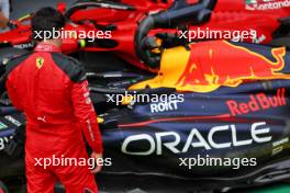 Carlos Sainz Jr (ESP) Ferrari in qualifying parc ferme. 30.06.2023. Formula 1 World Championship, Rd 10, Austrian Grand Prix, Spielberg, Austria, Qualifying Day.