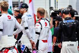 Kevin Magnussen (DEN) Haas F1 Team and Esteban Ocon (FRA) Alpine F1 Team on the grid. 02.07.2023. Formula 1 World Championship, Rd 10, Austrian Grand Prix, Spielberg, Austria, Race Day.