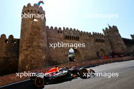 Max Verstappen (NLD) Red Bull Racing RB19. 28.04.2023. Formula 1 World Championship, Rd 4, Azerbaijan Grand Prix, Baku Street Circuit, Azerbaijan, Qualifying Day.