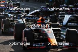 Max Verstappen (NLD) Red Bull Racing RB19 in the pits. 28.04.2023. Formula 1 World Championship, Rd 4, Azerbaijan Grand Prix, Baku Street Circuit, Azerbaijan, Qualifying Day.