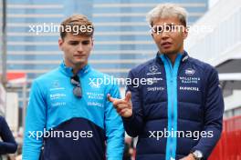 (L to R): Logan Sargeant (USA) Williams Racing with Alexander Albon (THA) Williams Racing. 28.04.2023. Formula 1 World Championship, Rd 4, Azerbaijan Grand Prix, Baku Street Circuit, Azerbaijan, Qualifying Day.
