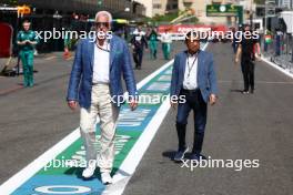 (L to R): Lawrence Stroll (CDN) Aston Martin F1 Team Investor with with Silas Chou (HKG) Fashion Tycoon. 30.04.2023. Formula 1 World Championship, Rd 4, Azerbaijan Grand Prix, Baku Street Circuit, Azerbaijan, Race Day.