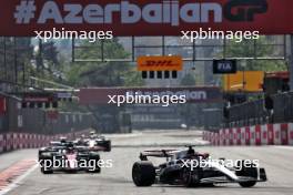 Nyck de Vries (NLD) AlphaTauri AT04. 30.04.2023. Formula 1 World Championship, Rd 4, Azerbaijan Grand Prix, Baku Street Circuit, Azerbaijan, Race Day.