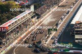 Alexander Albon (THA) Williams Racing FW45 and Lewis Hamilton (GBR) Mercedes AMG F1 W14 at the start of the Sprint race. 29.04.2023. Formula 1 World Championship, Rd 4, Azerbaijan Grand Prix, Baku Street Circuit, Azerbaijan, Sprint Day.