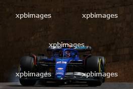 Alexander Albon (THA) Williams Racing FW45 locks up under braking. 29.04.2023. Formula 1 World Championship, Rd 4, Azerbaijan Grand Prix, Baku Street Circuit, Azerbaijan, Sprint Day.