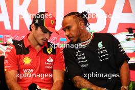 (L to R): Carlos Sainz Jr (ESP) Ferrari and Lewis Hamilton (GBR) Mercedes AMG F1 in the FIA Press Conference. 27.04.2023. Formula 1 World Championship, Rd 4, Azerbaijan Grand Prix, Baku Street Circuit, Azerbaijan, Preparation Day.