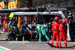 Lewis Hamilton (GBR) Mercedes AMG F1 W14 makes a pit stop. 30.07.2023. Formula 1 World Championship, Rd 13, Belgian Grand Prix, Spa Francorchamps, Belgium, Race Day.