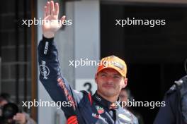 Max Verstappen (NLD) Red Bull Racing celebrates first position in Sprint Qualifying parc ferme. 29.07.2023. Formula 1 World Championship, Rd 13, Belgian Grand Prix, Spa Francorchamps, Belgium, Sprint Day.