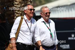 (L to R): Martin Whitmarsh (GBR) Aston Martin F1 Team Group Chief Executive Officer with Didier Coton (BEL) Driver Manager.  03.03.2023. Formula 1 World Championship, Rd 1, Bahrain Grand Prix, Sakhir, Bahrain, Practice Day