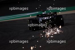 Nyck de Vries (NLD) AlphaTauri AT04 sends sparks flying. 03.03.2023. Formula 1 World Championship, Rd 1, Bahrain Grand Prix, Sakhir, Bahrain, Practice Day