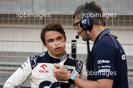 Nyck de Vries (NLD) AlphaTauri on the grid. 05.03.2023. Formula 1 World Championship, Rd 1, Bahrain Grand Prix, Sakhir, Bahrain, Race Day.