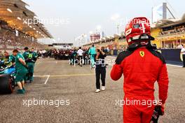 Charles Leclerc (MON) Ferrari on the grid. 05.03.2023. Formula 1 World Championship, Rd 1, Bahrain Grand Prix, Sakhir, Bahrain, Race Day.