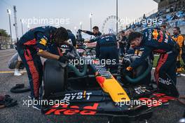 Max Verstappen (NLD) Red Bull Racing RB19 on the grid. 05.03.2023. Formula 1 World Championship, Rd 1, Bahrain Grand Prix, Sakhir, Bahrain, Race Day.