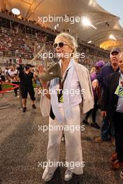 Lisa Hogan (IRE) partner of Jeremy Clarkson (GBR) Top Gear TV Presenter, on the grid. 05.03.2023. Formula 1 World Championship, Rd 1, Bahrain Grand Prix, Sakhir, Bahrain, Race Day.