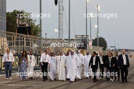 (L to R): Stefano Domenicali (ITA) Formula One President and CEO with Muhammed Al Khalifa (BRN) Bahrain Circuit Chairman; Crown Prince Shaikh Salman bin Isa Hamad Al Khalifa (BRN); and Mohammed Bin Sulayem (UAE) FIA President on the grid. 05.03.2023. Formula 1 World Championship, Rd 1, Bahrain Grand Prix, Sakhir, Bahrain, Race Day.