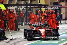 Charles Leclerc (MON) Ferrari SF-23 makes a pit stop. 05.03.2023. Formula 1 World Championship, Rd 1, Bahrain Grand Prix, Sakhir, Bahrain, Race Day.