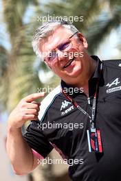 Otmar Szafnauer (USA) Alpine F1 Team, Team Principal. 04.03.2023. Formula 1 World Championship, Rd 1, Bahrain Grand Prix, Sakhir, Bahrain, Qualifying Day.
