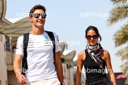 (L to R): George Russell (GBR) Mercedes AMG F1 with his girlfriend Carmen Montero Mundt. 05.03.2023. Formula 1 World Championship, Rd 1, Bahrain Grand Prix, Sakhir, Bahrain, Race Day.