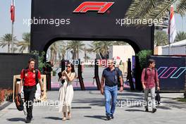 Carlos Sainz (ESP). 02.03.2023. Formula 1 World Championship, Rd 1, Bahrain Grand Prix, Sakhir, Bahrain, Preparation Day.