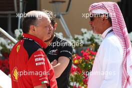 (L to R): Frederic Vasseur (FRA) Ferrari Team Principal with Sheikh Salman bin Isa Al-Khalifa (BRN) Chief Executive of Bahrain International Circuit. 02.03.2023. Formula 1 World Championship, Rd 1, Bahrain Grand Prix, Sakhir, Bahrain, Preparation Day.