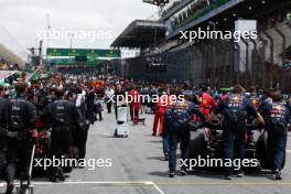 Grid atmosphere. 05.11.2023. Formula 1 World Championship, Rd 21, Brazilian Grand Prix, Sao Paulo, Brazil, Race Day.