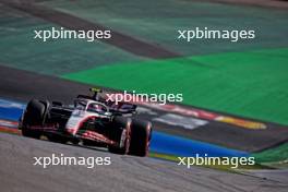 Nico Hulkenberg (GER) Haas VF-23. 05.11.2023. Formula 1 World Championship, Rd 21, Brazilian Grand Prix, Sao Paulo, Brazil, Race Day.