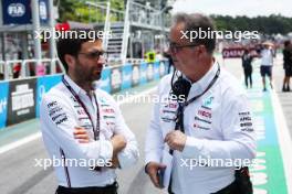 (L to R): Jerome d'Ambrosio (BEL) Mercedes AMG F1 Driver Development Director with Ron Meadows (GBR) Mercedes AMG F1 Team Manager. 04.11.2023. Formula 1 World Championship, Rd 21, Brazilian Grand Prix, Sao Paulo, Brazil, Sprint Day.