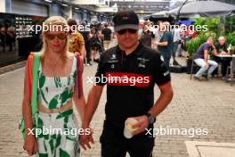 (L to R): Tiffany Cromwell (AUS) Professional Cyclist with boyfriend Valtteri Bottas (FIN) Alfa Romeo F1 Team. 05.11.2023. Formula 1 World Championship, Rd 21, Brazilian Grand Prix, Sao Paulo, Brazil, Race Day.