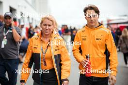 (L to R): Sophie Ogg (GBR) McLaren Communications Director with Oscar Piastri (AUS) McLaren. 18.06.2023. Formula 1 World Championship, Rd 9, Canadian Grand Prix, Montreal, Canada, Race Day.