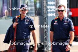 (L to R): Adrian Newey (GBR) Red Bull Racing Chief Technical Officer with Christian Horner (GBR) Red Bull Racing Team Principal. 02.06.2023 Formula 1 World Championship, Rd 8, Spanish Grand Prix, Barcelona, Spain, Practice Day.