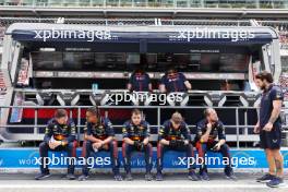 Red Bull Racing mechanics. 04.06.2023. Formula 1 World Championship, Rd 8, Spanish Grand Prix, Barcelona, Spain, Race Day.