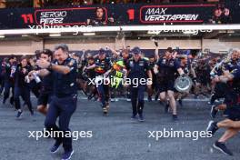 Max Verstappen (NLD) Red Bull Racing RB19 p celebrates with the team on his 1st place with Christian Horner (GBR) Red Bull Racing Team Principal and Adrian Newey (GBR) Red Bull Racing Chief Technical Officer 04.06.2023. Formula 1 World Championship, Rd 8, Spanish Grand Prix, Barcelona, Spain, Race Day.