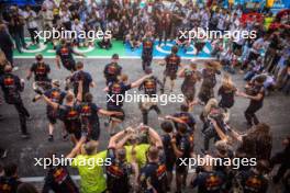 Race winner Max Verstappen (NLD) Red Bull Racing celebrates with the team. 04.06.2023. Formula 1 World Championship, Rd 8, Spanish Grand Prix, Barcelona, Spain, Race Day.