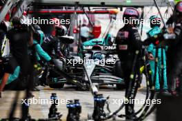 George Russell (GBR) Mercedes AMG F1 W14 makes a pit stop. 04.06.2023. Formula 1 World Championship, Rd 8, Spanish Grand Prix, Barcelona, Spain, Race Day.