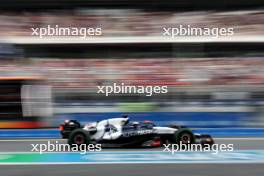 Nyck de Vries (NLD) AlphaTauri AT04 leaves the pits. 03.06.2023. Formula 1 World Championship, Rd 8, Spanish Grand Prix, Barcelona, Spain, Qualifying Day.