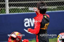 Carlos Sainz Jr (ESP) Ferrari, second position, in qualifying parc ferme. 03.06.2023. Formula 1 World Championship, Rd 8, Spanish Grand Prix, Barcelona, Spain, Qualifying Day.