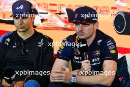 (L to R): Esteban Ocon (FRA) Alpine F1 Team and Max Verstappen (NLD) Red Bull Racing in the FIA Press Conference. 01.06.2023. Formula 1 World Championship, Rd 8, Spanish Grand Prix, Barcelona, Spain, Preparation Day.