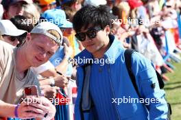 Yuki Tsunoda (JPN) AlphaTauri with fans. 07.07.2023. Formula 1 World Championship, Rd 11, British Grand Prix, Silverstone, England, Practice Day.