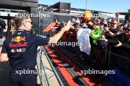 Christian Horner (GBR) Red Bull Racing Team Principal with fans. 07.07.2023. Formula 1 World Championship, Rd 11, British Grand Prix, Silverstone, England, Practice Day.