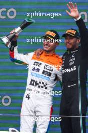 Lando Norris (GBR), McLaren F1 Team Lewis Hamilton (GBR), Mercedes AMG F1   09.07.2023. Formula 1 World Championship, Rd 11, British Grand Prix, Silverstone, England, Race Day.