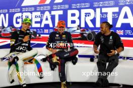 (L to R): Lando Norris (GBR) McLaren; Max Verstappen (NLD) Red Bull Racing; and Lewis Hamilton (GBR) Mercedes AMG F1, in the post race FIA Press Conference. 09.07.2023. Formula 1 World Championship, Rd 11, British Grand Prix, Silverstone, England, Race Day.