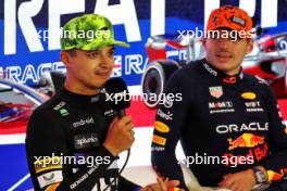 (L to R): Lando Norris (GBR) McLaren and Max Verstappen (NLD) Red Bull Racing in the post race FIA Press Conference. 09.07.2023. Formula 1 World Championship, Rd 11, British Grand Prix, Silverstone, England, Race Day.