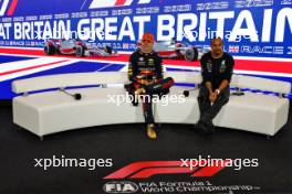 (L to R): Max Verstappen (NLD) Red Bull Racing and Lewis Hamilton (GBR) Mercedes AMG F1 in the post race FIA Press Conference. 09.07.2023. Formula 1 World Championship, Rd 11, British Grand Prix, Silverstone, England, Race Day.