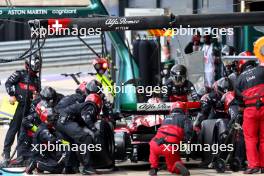 Zhou Guanyu (CHN) Alfa Romeo F1 Team C43 makes a pit stop. 09.07.2023. Formula 1 World Championship, Rd 11, British Grand Prix, Silverstone, England, Race Day.