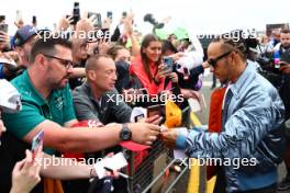 Lewis Hamilton (GBR) Mercedes AMG F1 with fans. 09.07.2023. Formula 1 World Championship, Rd 11, British Grand Prix, Silverstone, England, Race Day.