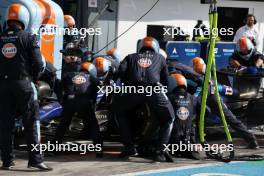 Alexander Albon (THA) Williams Racing FW45 makes a pit stop. 03.09.2023. Formula 1 World Championship, Rd 15, Italian Grand Prix, Monza, Italy, Race Day.