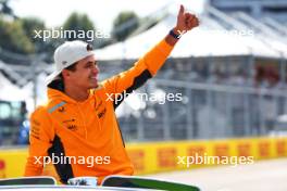 Lando Norris (GBR) McLaren on the drivers' parade. 03.09.2023. Formula 1 World Championship, Rd 15, Italian Grand Prix, Monza, Italy, Race Day.
