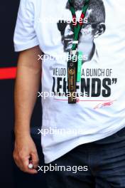 Paddock atmosphere - a Guenther Steiner (ITA) Haas F1 Team Prinicipal t-shirt. 22.09.2023. Formula 1 World Championship, Rd 17, Japanese Grand Prix, Suzuka, Japan, Practice Day.